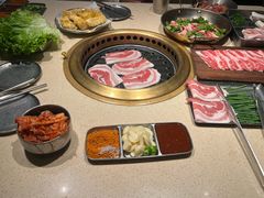 -蚂蚁洞·烤肉大营地(上海静安大悦城店)