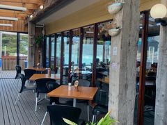 -12 Rocks Beach Bar Cafe