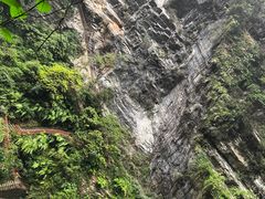 -龙水峡地缝景区