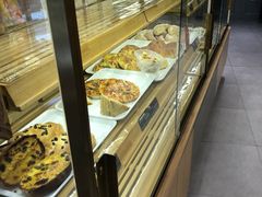 面包甜点陈列柜-面包新语(吾悦国际广场店)