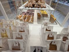 -好利来(上海长宁龙之梦店)