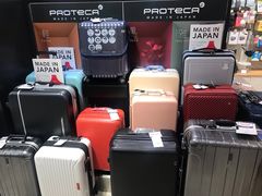 -LOG-ON(海港城店)