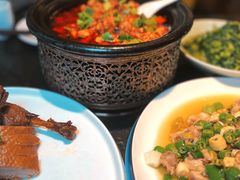 -万重锦·人文川菜馆(骡马市店)