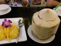 -J Daeng Seafood
