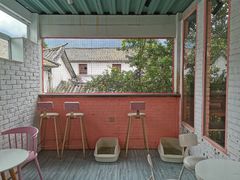 -喵屿·大理花园猫咖