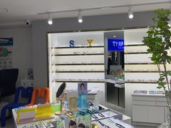 -视野联行眼镜蔡司·依视路官方授权店(顺城店)