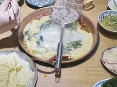 -洱火云南酸菜牛肉火锅(石景山当代商城店)