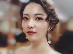 -金夫人化妆摄影职业培训学校