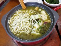 -周鱼小馆石锅酸菜鱼(活力汇店)