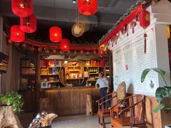 -头上红煨盐鸡乡村食府