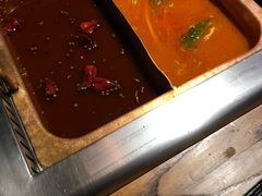 锅底-老牌坊云南鱼豆花火锅(嵩山店)