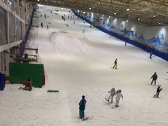 -乔波室内滑雪场