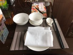 餐具摆设-夏宫中餐厅(静安香格里拉店)