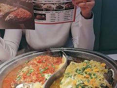 -阿瓦山寨·湘菜现炒·剁椒鱼头王(咸阳总店)
