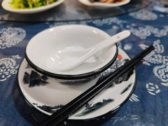 -唔呶喔哩酒家(生产街店)