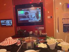 -唯爱KTV聚会餐厅(仙林东城汇店)