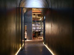 -饮湖威士忌鸡尾酒吧