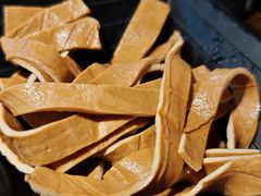 顾县牛皮豆干-吼堂老火锅(太古里总店)