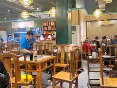 大堂-肖肖酸萝卜鱼火锅(总店)