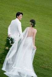 -雪中彩影婚纱摄影·微光艺术中心