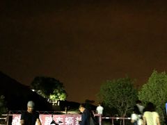 -鬼笑石后山停车场