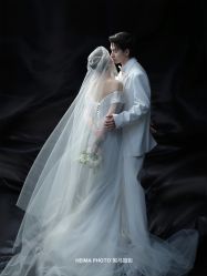 -黑马婚纱摄影