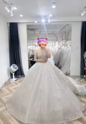 -予白婚纱礼服馆