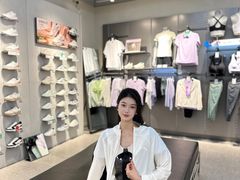 -王府井百货熙地港店