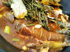 -大鹅岛灶台鱼·铁锅炖(水库路店)