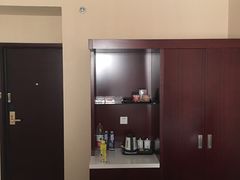 -燕山大酒店