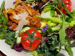嫩煎鸡腿沙拉-La Terre乐田(万象城店)