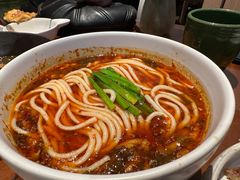 小锅米线-云海肴云南菜(浦江欢乐颂店)