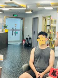 -即型男士理发工作室