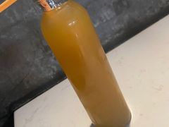 甘蔗马蹄水-肥仔文澳门猪骨煲(南京西路店)