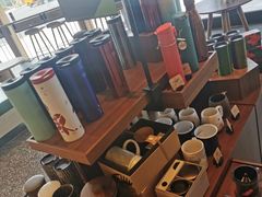 -星巴克臻选(上海虹桥新天地三店)