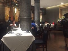 露天位-八府香鸭·啫啫煲(华山路店)