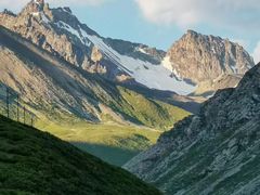 -天山神秘大峡谷