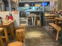 大堂-木屋烧烤(岗顶二店)