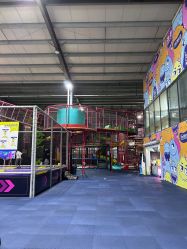 -趣玩空间蹦床乐园(临平旗舰店)