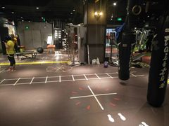 -VLines耀能运动24小时·月付制健身(京广桥店)