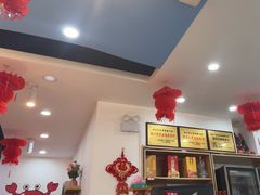 -休记光头香辣蟹干锅(绵竹店)