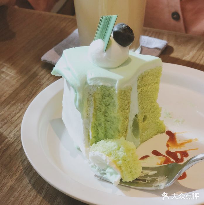 斑斓椰子奶油蛋糕