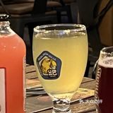 花园美式酒吧天花板！街边树下大口果啤爽歪