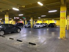 -欧尚超市苏州店停车场(金鸡湖路店)