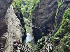 -龙水峡地缝景区