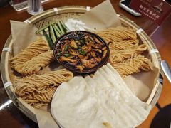 -魏铭鱼头捞饭(晋阳路店)