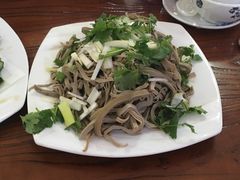 -溢心园香河肉饼总店