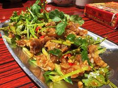 牛脆宝-沙胆彪炭炉牛杂煲(上海日月光广场店)