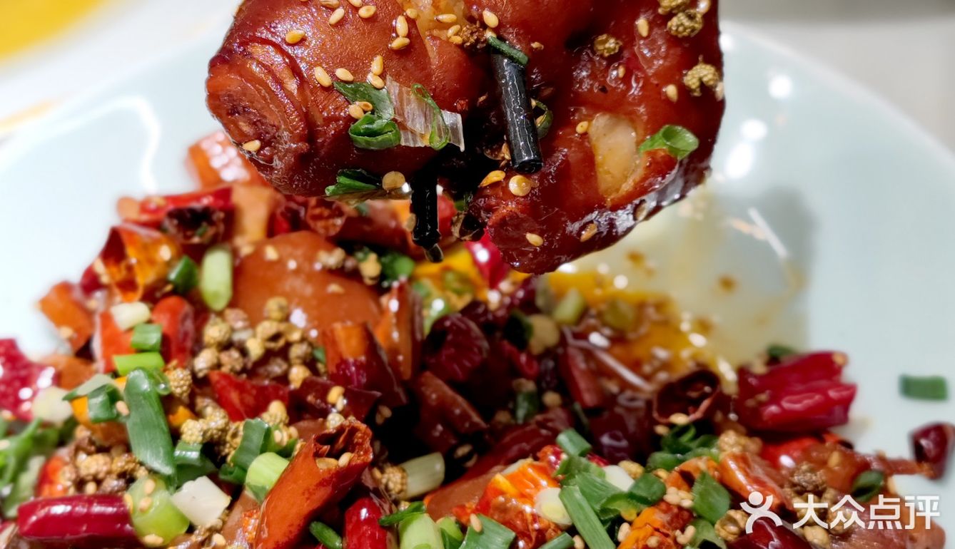 ♨️水煮鱼好吃到连油都想喝几口，不愧是必吃榜老品牌