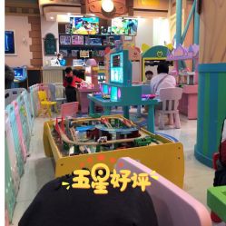 -纽西卡汽车小镇(大悦城店)